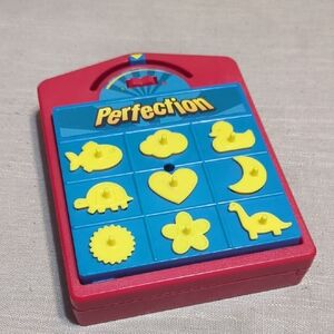 Hasbro Gaming Travel Perfection Game